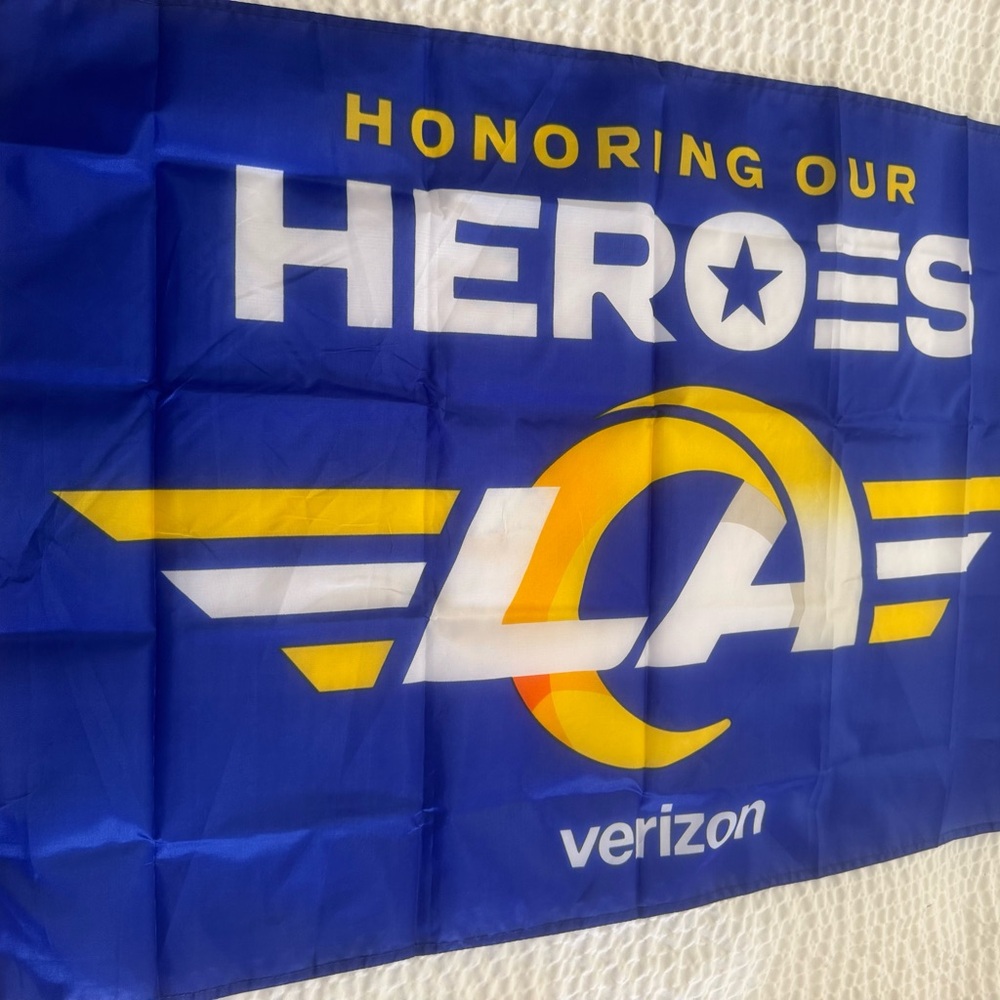 LA Rams Heroes Banner-NWOT